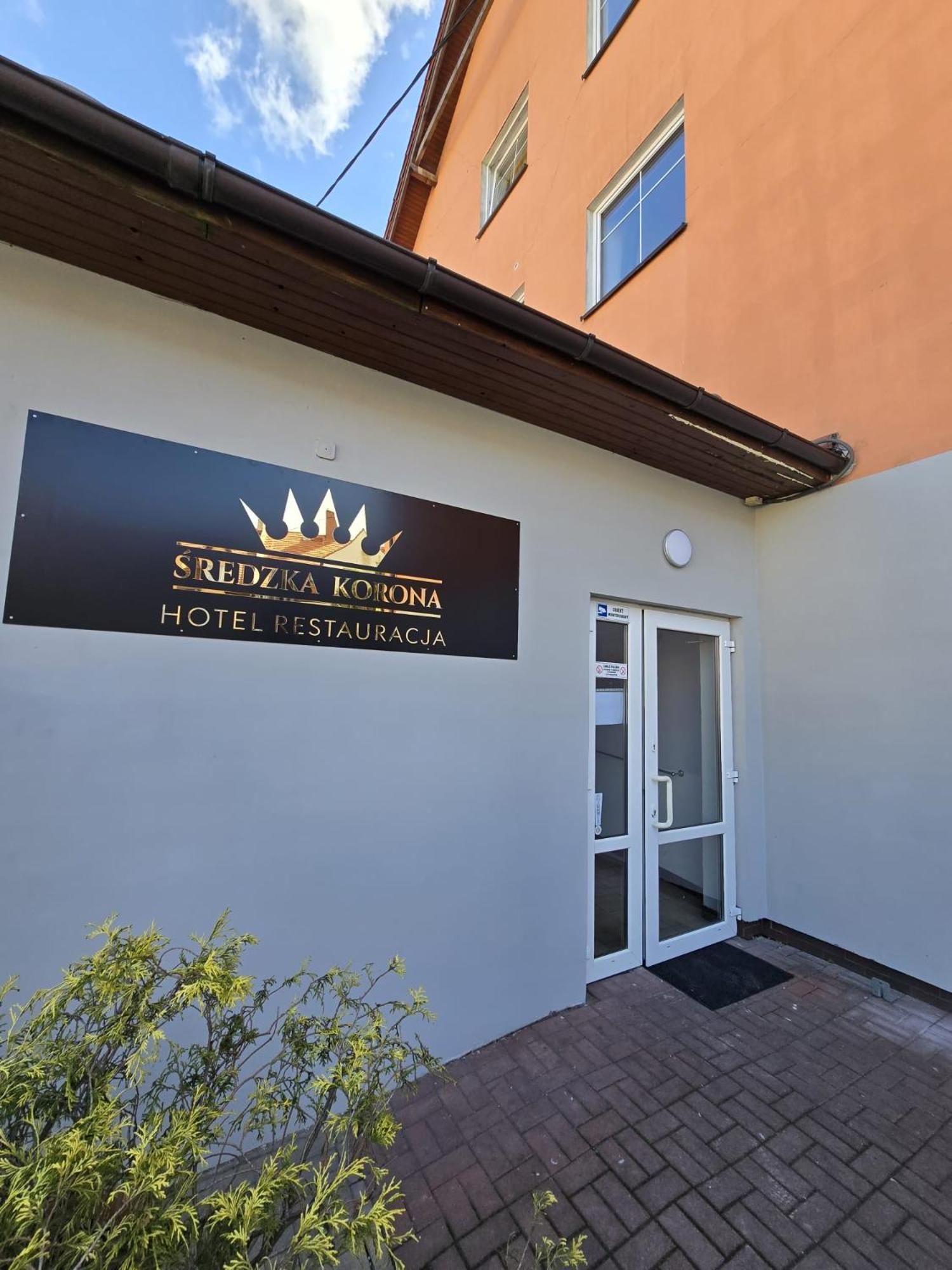 Hotel Sredzka Korona Środa Śląska Exteriér fotografie
