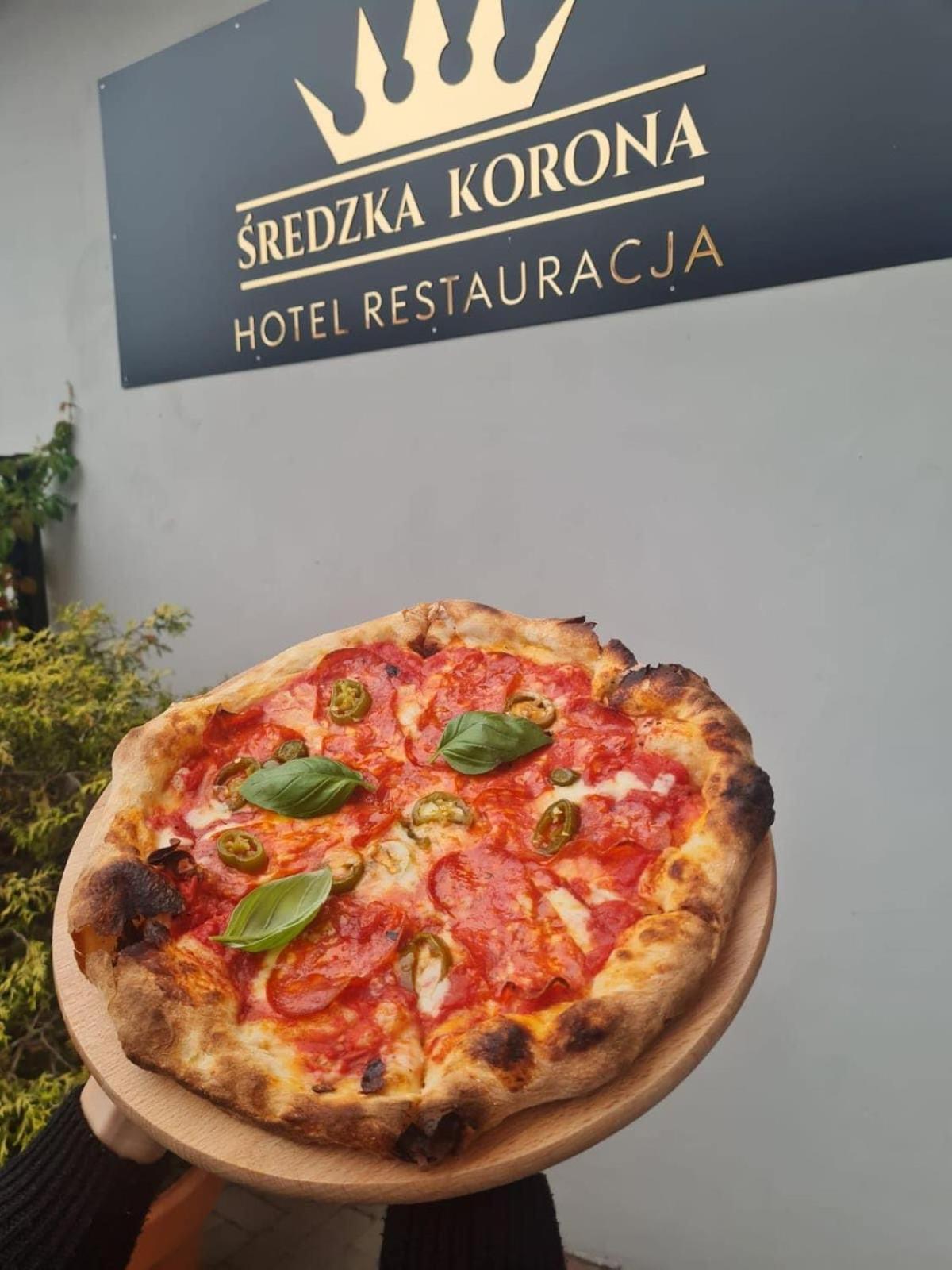 Hotel Sredzka Korona Środa Śląska Exteriér fotografie